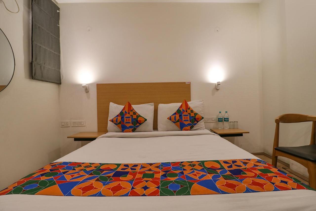 Fabhotel The Chaitanyas Delhi  Extérieur photo